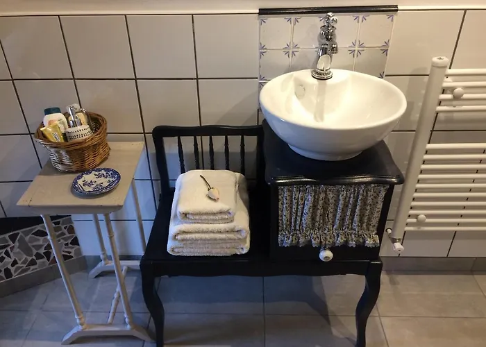 ベッド・アンド・ブレックファスト Les Hirondelles 3*