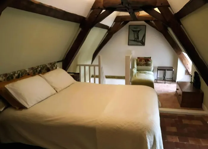 Les Hirondelles ベッド・アンド・ブレックファスト Armaille